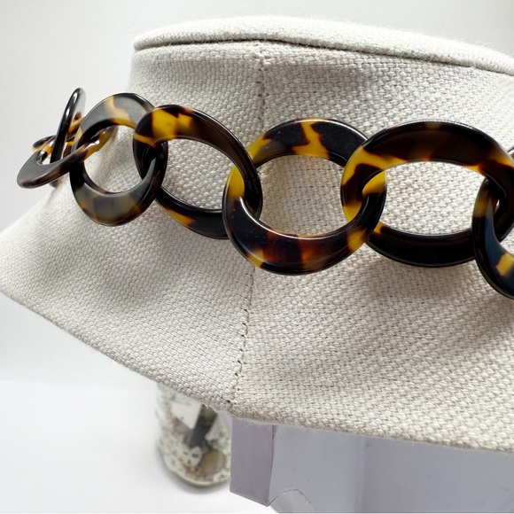 Tortoise Shell Round Link Vintage Necklace - Picture 4 of 5